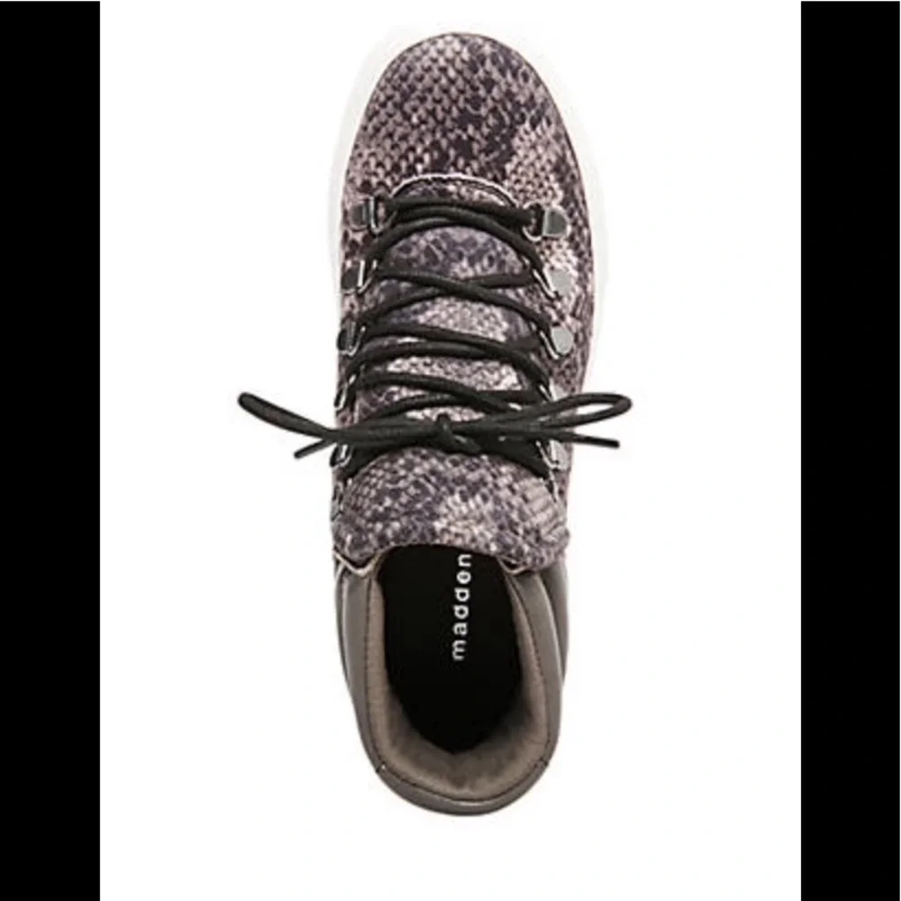 Madden Girl Sneakers High Top Gray Snake Print Lace Up Women’s Size 7.5